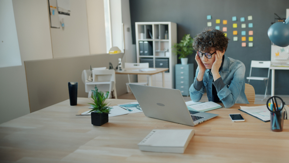 Immer erreichbar, immer produktiv? Digitaler Druck im Studierendenalltag